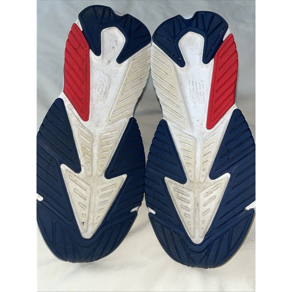 New Balance Kids Rave Run v2 Bungee Lace with Top Strap Size 5.5 Light Clean Gym - Picture 8 of 16